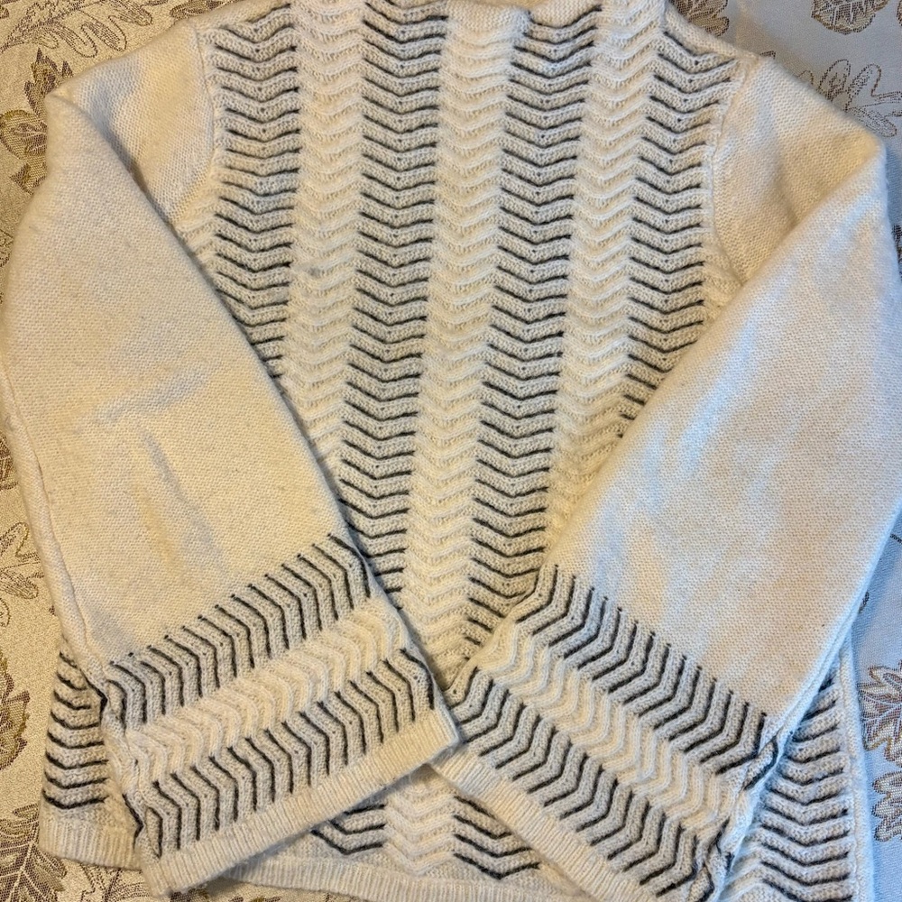 Snowy Cream Sweater with Chevron Design UK size 12